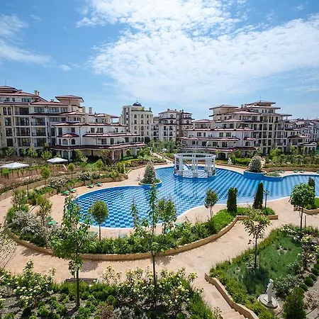 Aparthotel In Complex Poseidon 3*